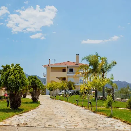 Aleka's House κρυμμένο μαργαριτάρι στο ακρογιαλι * Akrogiali