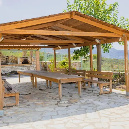 Aleka's House κρυμμένο μαργαριτάρι στο ακρογιαλι Akrogiali
