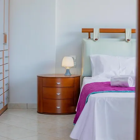 Aleka's House κρυμμένο μαργαριτάρι στο ακρογιαλι Akrogiali